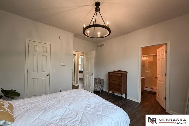 2301 Lakewood Drive, Papillion, NE 68046
