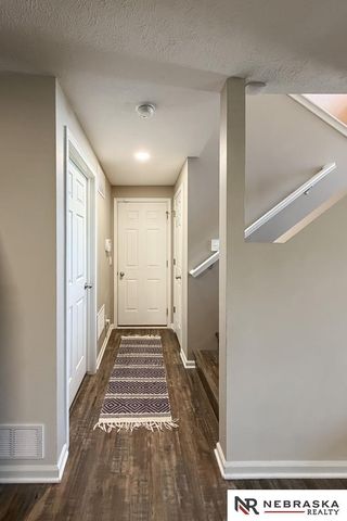 2301 Lakewood Drive, Papillion, NE 68046