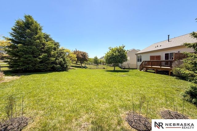 2301 Lakewood Drive, Papillion, NE 68046