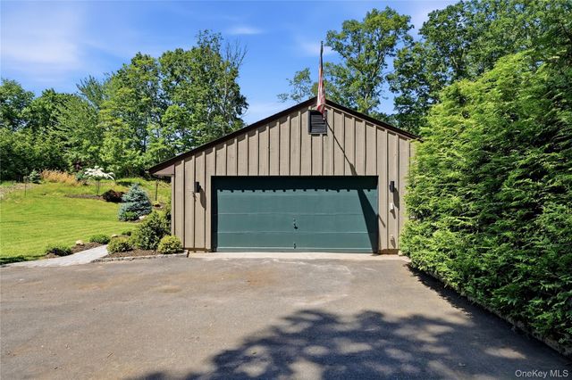 53 Soundview Drive, Shoreham, NY 11786
