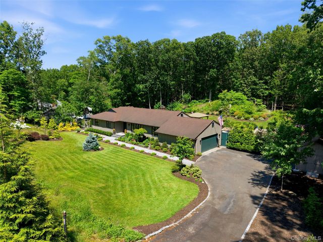 53 Soundview Drive, Shoreham, NY 11786