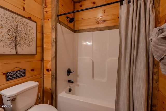 242 Lily Jo Way, Sevierville, TN 37876