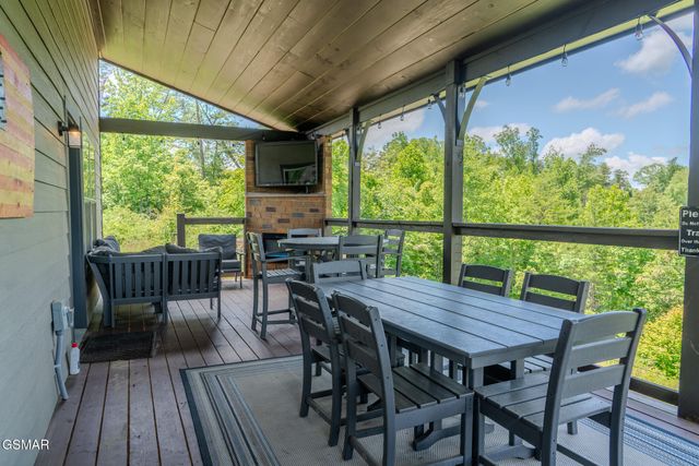 242 Lily Jo Way, Sevierville, TN 37876