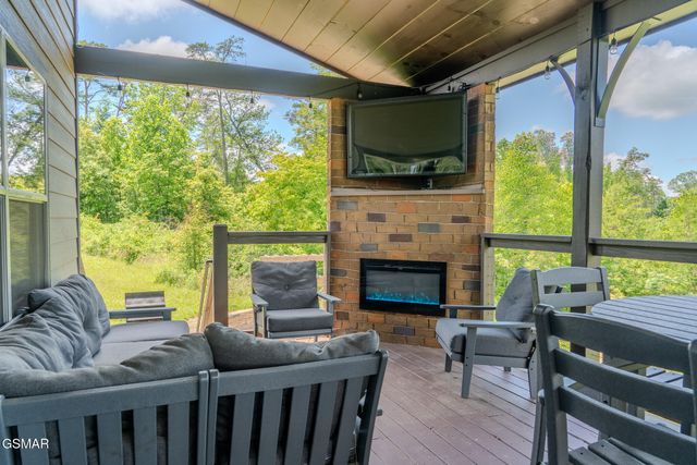 242 Lily Jo Way, Sevierville, TN 37876