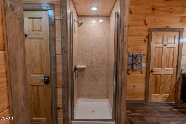 242 Lily Jo Way, Sevierville, TN 37876