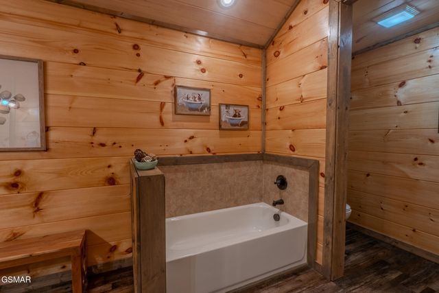 242 Lily Jo Way, Sevierville, TN 37876