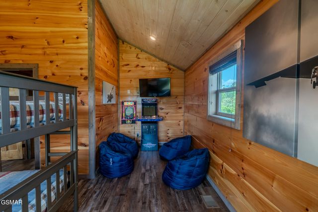 242 Lily Jo Way, Sevierville, TN 37876