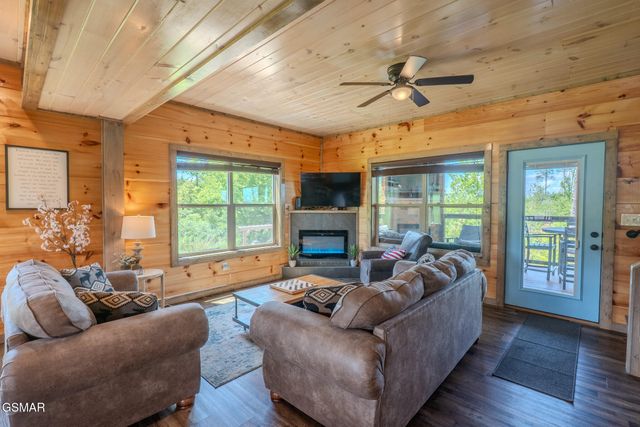 242 Lily Jo Way, Sevierville, TN 37876