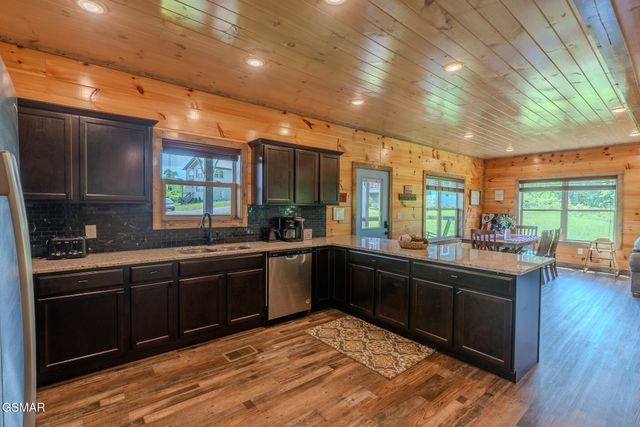 242 Lily Jo Way, Sevierville, TN 37876