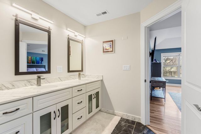 411 Provence Court, Lisle, IL 60532