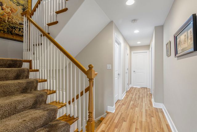 411 Provence Court, Lisle, IL 60532