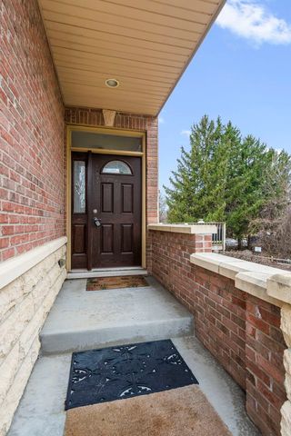 411 Provence Court, Lisle, IL 60532