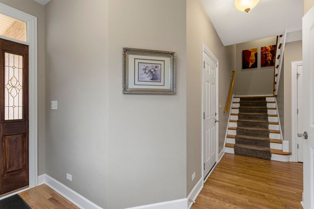 411 Provence Court, Lisle, IL 60532