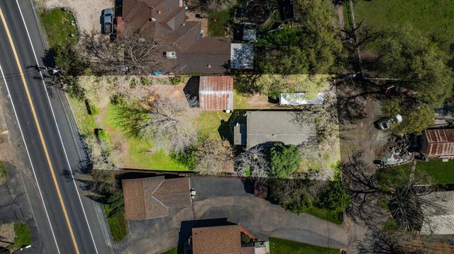 11 Welch Ln, Ione, CA 95640