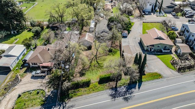 11 Welch Ln, Ione, CA 95640