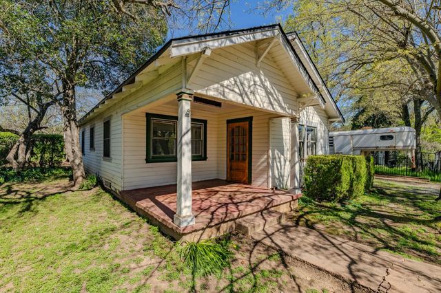 11 Welch Ln, Ione, CA 95640