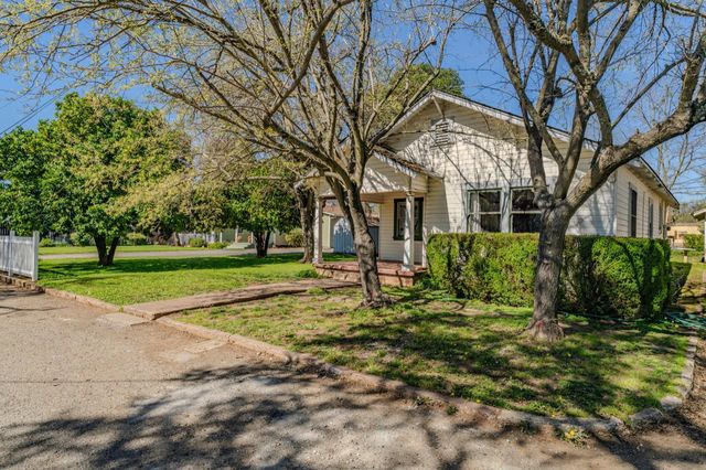 11 Welch Ln, Ione, CA 95640