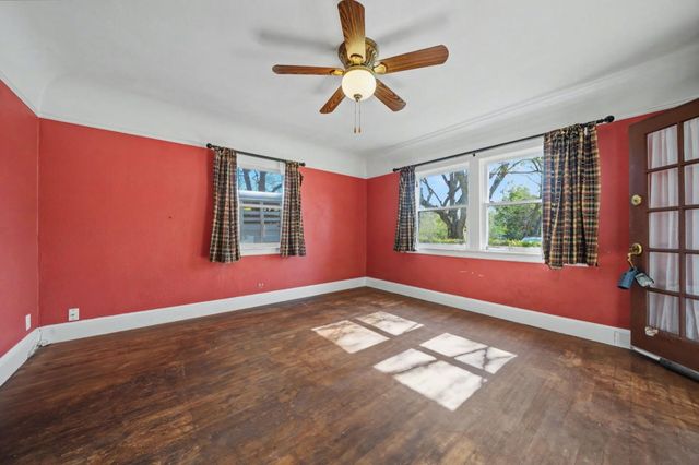 11 Welch Ln, Ione, CA 95640