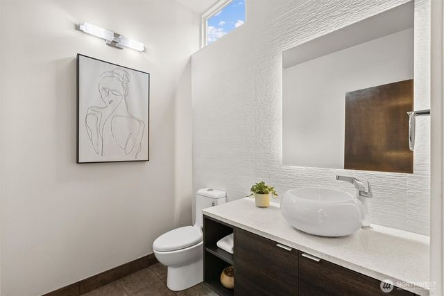 16323 NE 44th Court, Redmond, WA 98052