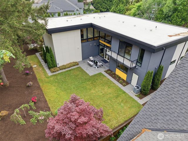 16323 NE 44th Court, Redmond, WA 98052