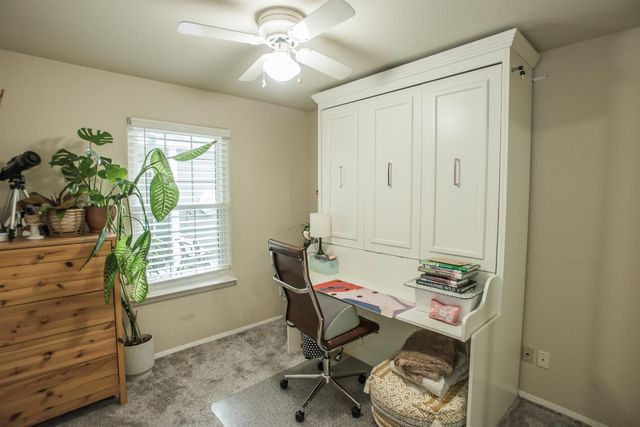 3213 Candace St, Carmichael, CA 95608