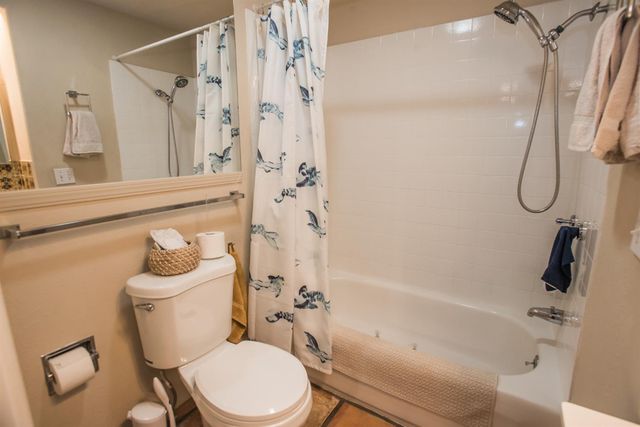 3213 Candace St, Carmichael, CA 95608