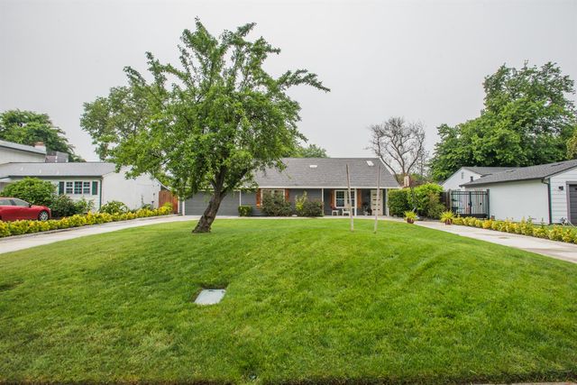 3213 Candace St, Carmichael, CA 95608