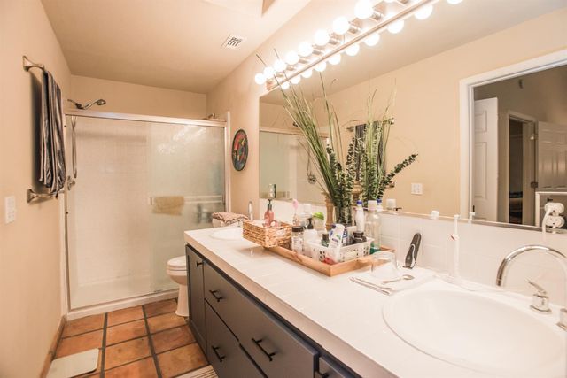 3213 Candace St, Carmichael, CA 95608