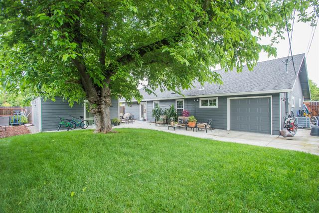 3213 Candace St, Carmichael, CA 95608