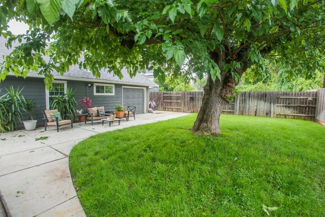 3213 Candace St, Carmichael, CA 95608