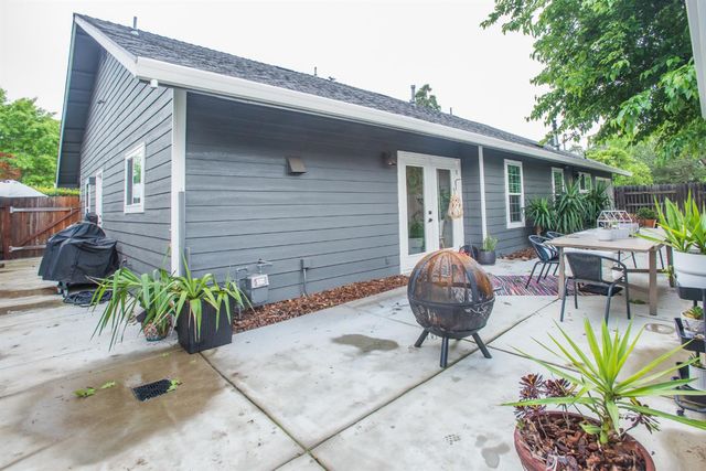 3213 Candace St, Carmichael, CA 95608