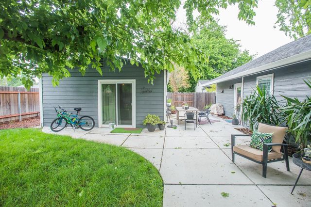 3213 Candace St, Carmichael, CA 95608