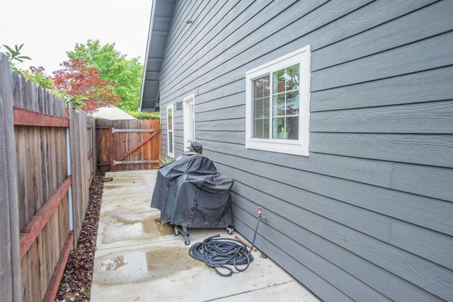 3213 Candace St, Carmichael, CA 95608