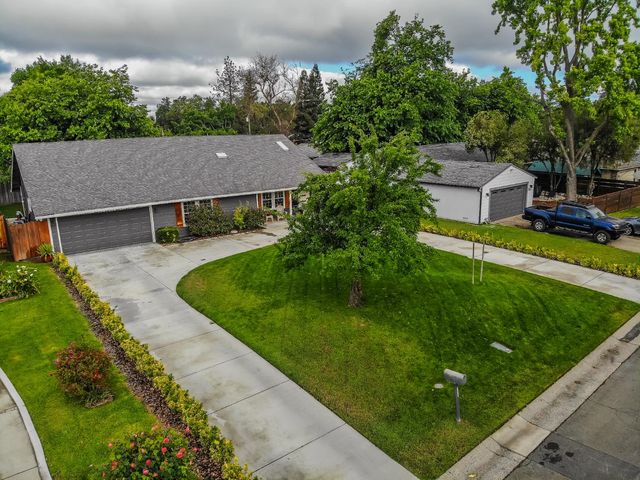 3213 Candace St, Carmichael, CA 95608