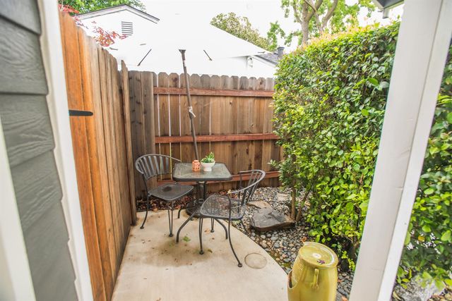 3213 Candace St, Carmichael, CA 95608