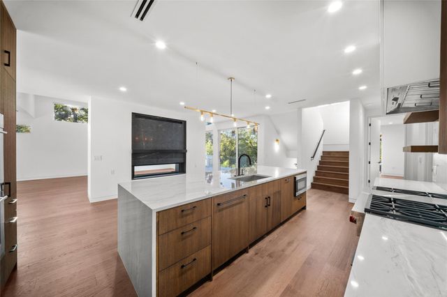 2904 Westhill DR, Austin, TX 78704