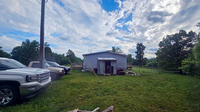 442 Madison 8359, Huntsville, AR 72740