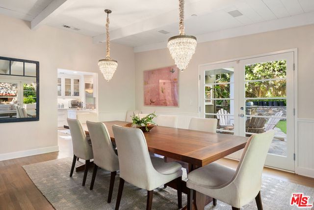 3354 Mandeville Canyon Road, Los Angeles, CA 90049