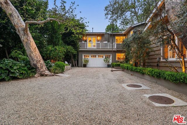 3354 Mandeville Canyon Road, Los Angeles, CA 90049