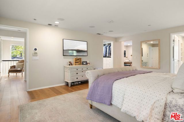 3354 Mandeville Canyon Road, Los Angeles, CA 90049