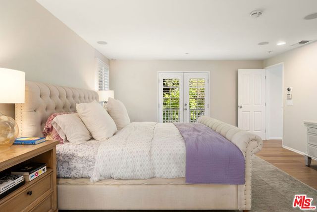 3354 Mandeville Canyon Road, Los Angeles, CA 90049