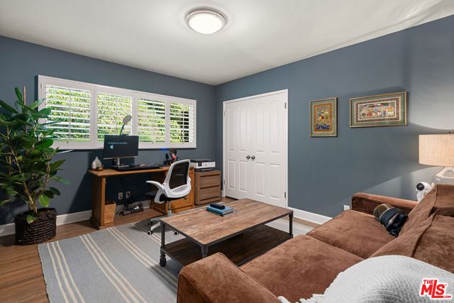 3354 Mandeville Canyon Road, Los Angeles, CA 90049