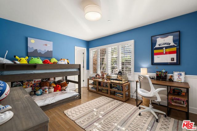 3354 Mandeville Canyon Road, Los Angeles, CA 90049