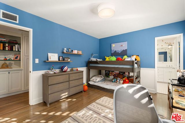 3354 Mandeville Canyon Road, Los Angeles, CA 90049