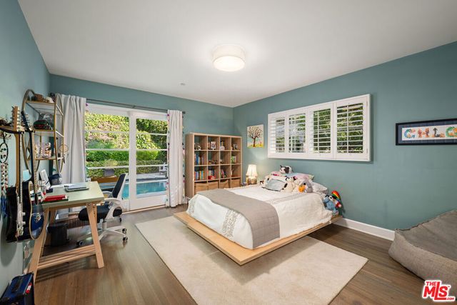 3354 Mandeville Canyon Road, Los Angeles, CA 90049