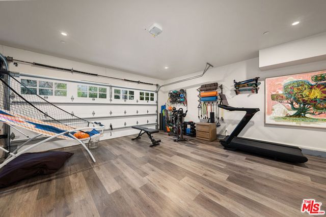 3354 Mandeville Canyon Road, Los Angeles, CA 90049