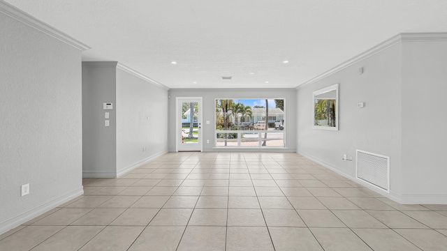 2241 NE 33rd Street, Lighthouse Point, FL 33064