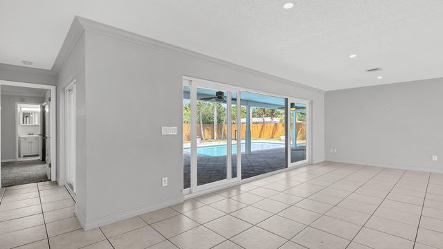 2241 NE 33rd Street, Lighthouse Point, FL 33064