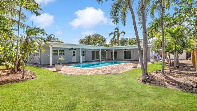 2241 NE 33rd Street, Lighthouse Point, FL 33064