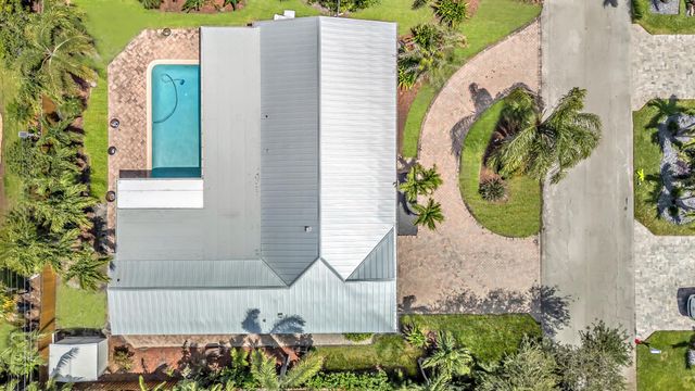 2241 NE 33rd Street, Lighthouse Point, FL 33064